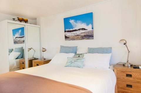 Buoys On Queens - Accommodation Southport 6