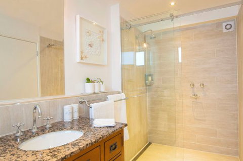 Buoys On Queens - Accommodation Southport 7