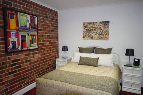 Ensenada Motor Inn And Suites - Accommodation Southport 4