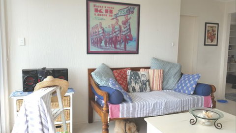 Headlands Beach House - Accommodation Southport 2