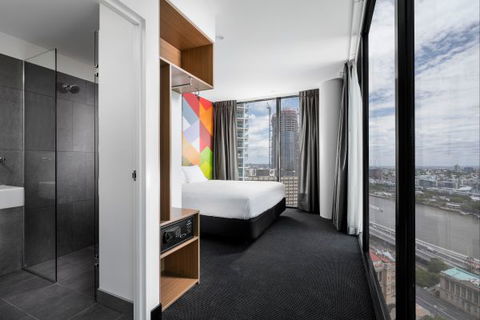 Ibis Styles Brisbane - Southport Accommodation 5