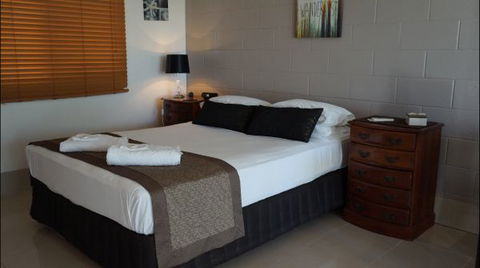 La Solana Holiday Apartments  - Mackay - Southport Accommodation 3