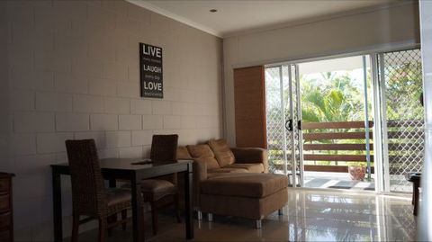 La Solana Holiday Apartments  - Mackay - Southport Accommodation 6