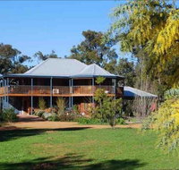 Riverwood Retreat - Southport Accommodation