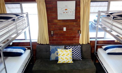 Sail Inn - Yeppoon - Accommodation Southport 7