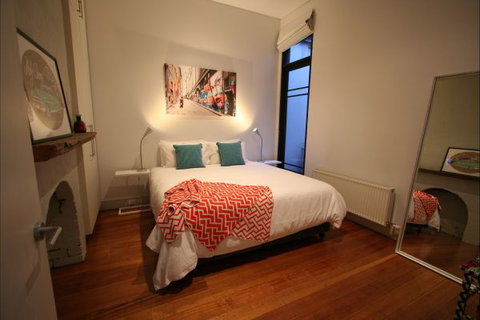 Two Five Zero / Richmond - Accommodation Southport 5