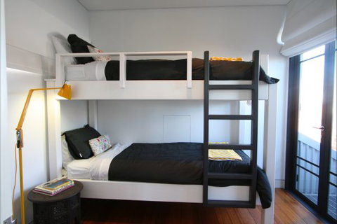 Two Five Zero / Richmond - Accommodation Southport 6