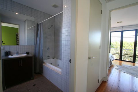 Two Five Zero / Richmond - Accommodation Southport 7