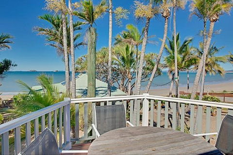 Beachfront Zilzie Holiday Home And Cottage - Southport Accommodation 3