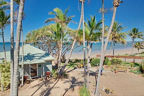 Beachfront Zilzie Holiday Home And Cottage - Southport Accommodation 4