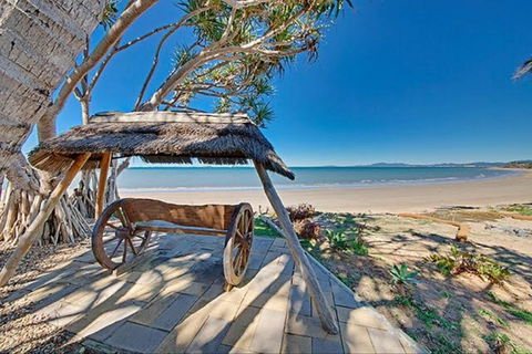 Beachfront Zilzie Holiday Home And Cottage - Southport Accommodation 6