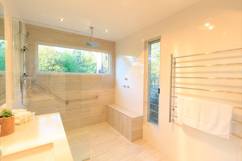 Country House Retreat - Southport Accommodation 4