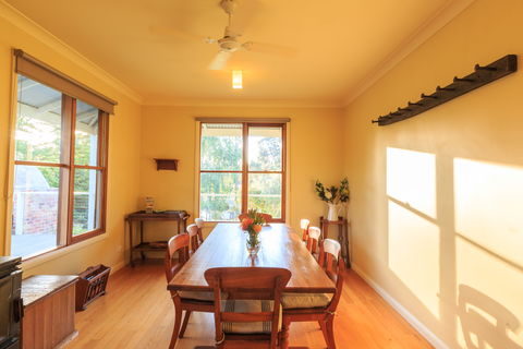 Country House Retreat - Southport Accommodation 5