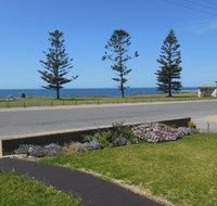 Family Ties - Southport Accommodation