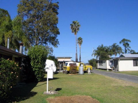 Browns Caravan Park - Southport Accommodation 0