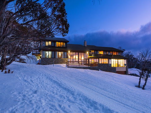 Valhalla Perisher - Southport Accommodation 2
