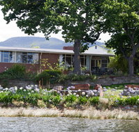 Waterside Accommodation - Derwent Hideaway - Southport Accommodation