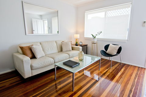 Wynnum Bayside Apartments - Southport Accommodation 0