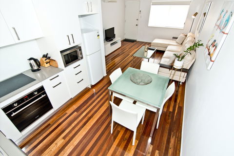 Wynnum Bayside Apartments - Southport Accommodation 6