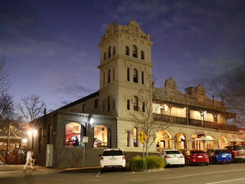 Yarra Valley Grand Hotel - Southport Accommodation 0