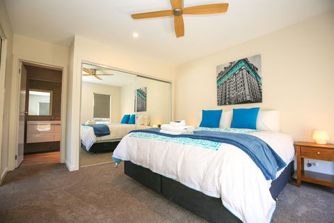 Amber Mist Villas - Southport Accommodation 1