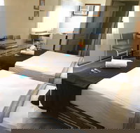 Angel's Rest Motel - Southport Accommodation