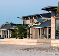 Baird Bay Ocean Eco Apartments - Southport Accommodation