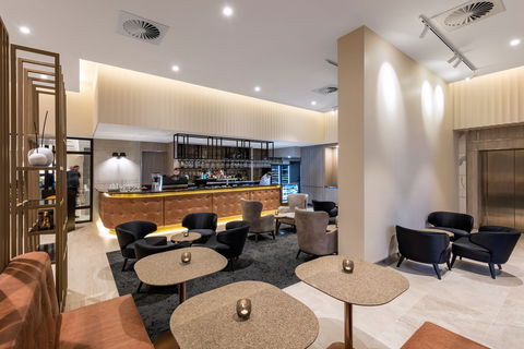 Deco Hotel Canberra - Southport Accommodation 4