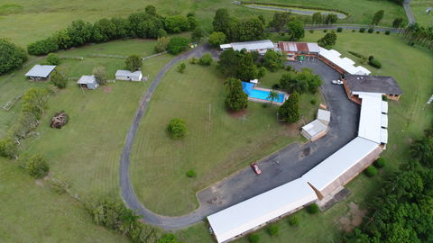 Jacaranda Motor Lodge And Moos Restaurant - Southport Accommodation 0
