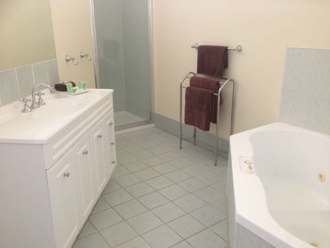 Meeniyan Motel And Bike Hire - Accommodation Southport 5