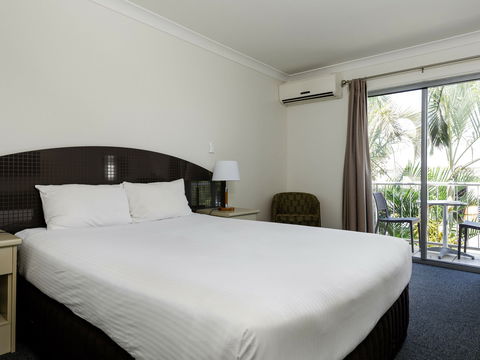 The Waterloo Bay Hotel - Southport Accommodation 2