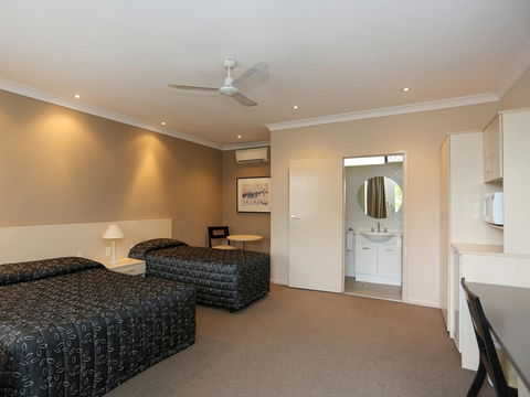 Adamstown Elizabeth Motor Inn - Southport Accommodation 1