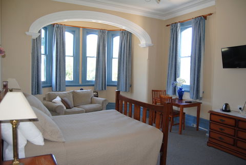 Airlie House Motor Inn - Southport Accommodation 1