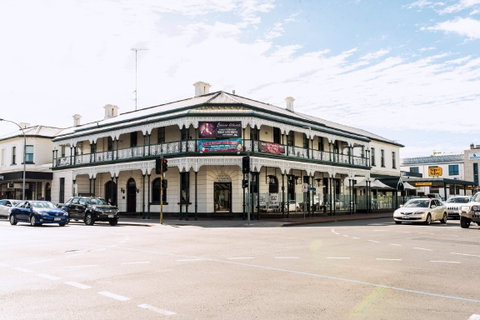 The Mount Gambier Hotel - Southport Accommodation 0
