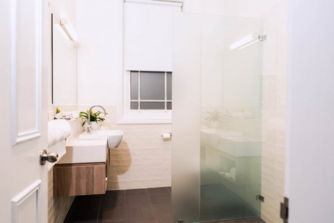The Mount Gambier Hotel - Southport Accommodation 2