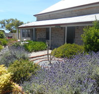 Ti Tree Cottage - Southport Accommodation