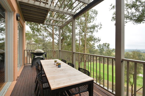Villa Tranquility - Southport Accommodation 0