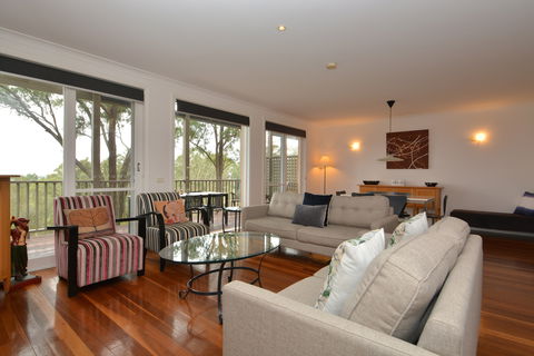 Villa Tranquility - Southport Accommodation 2
