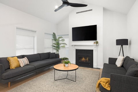 Abode Accommodations - Southport Accommodation 2