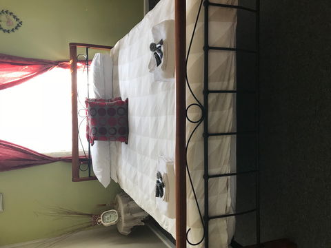Anderl's Beach Cottage - Southport Accommodation 2