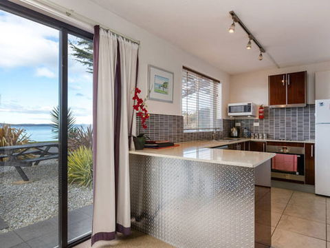 Beach Apartments - Southport Accommodation 1