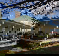 Crookwell Farmhouse - Southport Accommodation