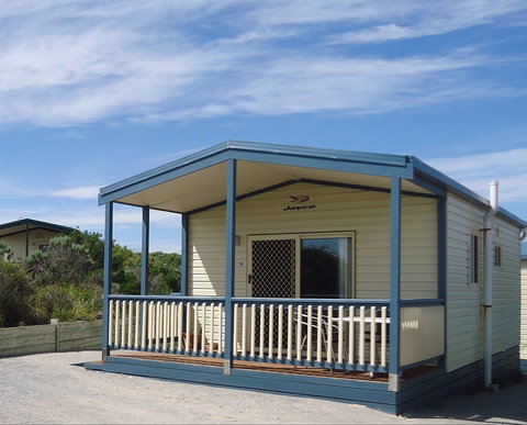 Elliston Waterloo Bay Tourist Park - Accommodation Southport 2