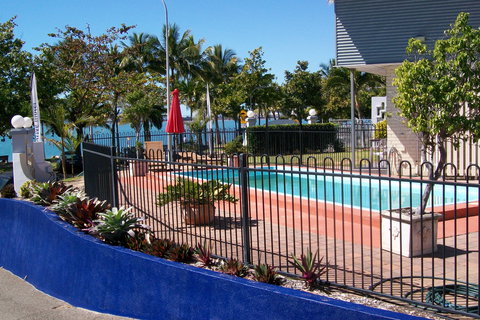 Shoredrive Motel - Accommodation Southport 2