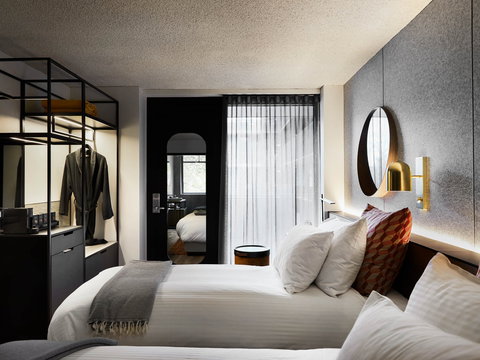 Zagame’s House - Accommodation Southport 0