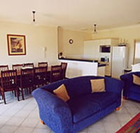 A Beachfront Villa Rockingham - Accommodation Southport