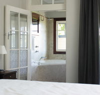 Caves House Hotel - Southport Accommodation