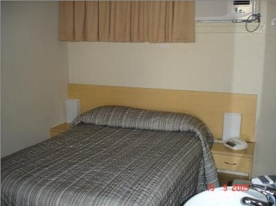 Bathurst Motor Inn - Accommodation Southport 2