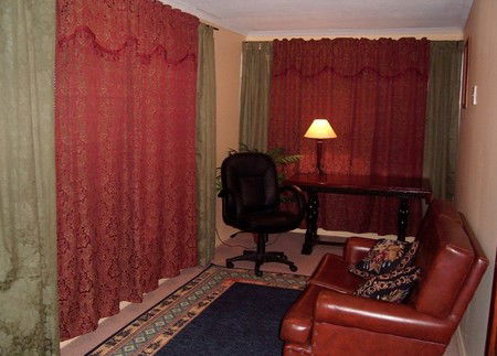 Golden Hearth Cottages - Southport Accommodation 3