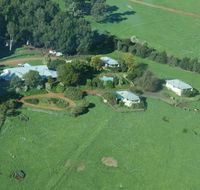 Harvey Hills Farmstay Chalets - Accommodation Southport